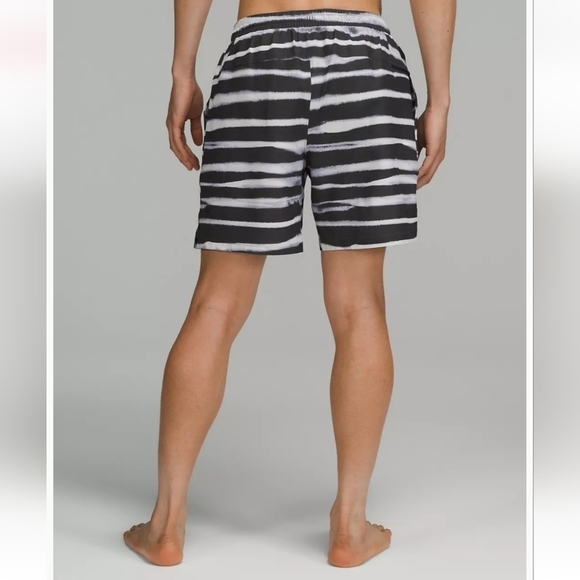 Lululemon Pool Short 7" Watercolour Stripe Vapor Graphite Grey Size M.. - Picture 5 of 13